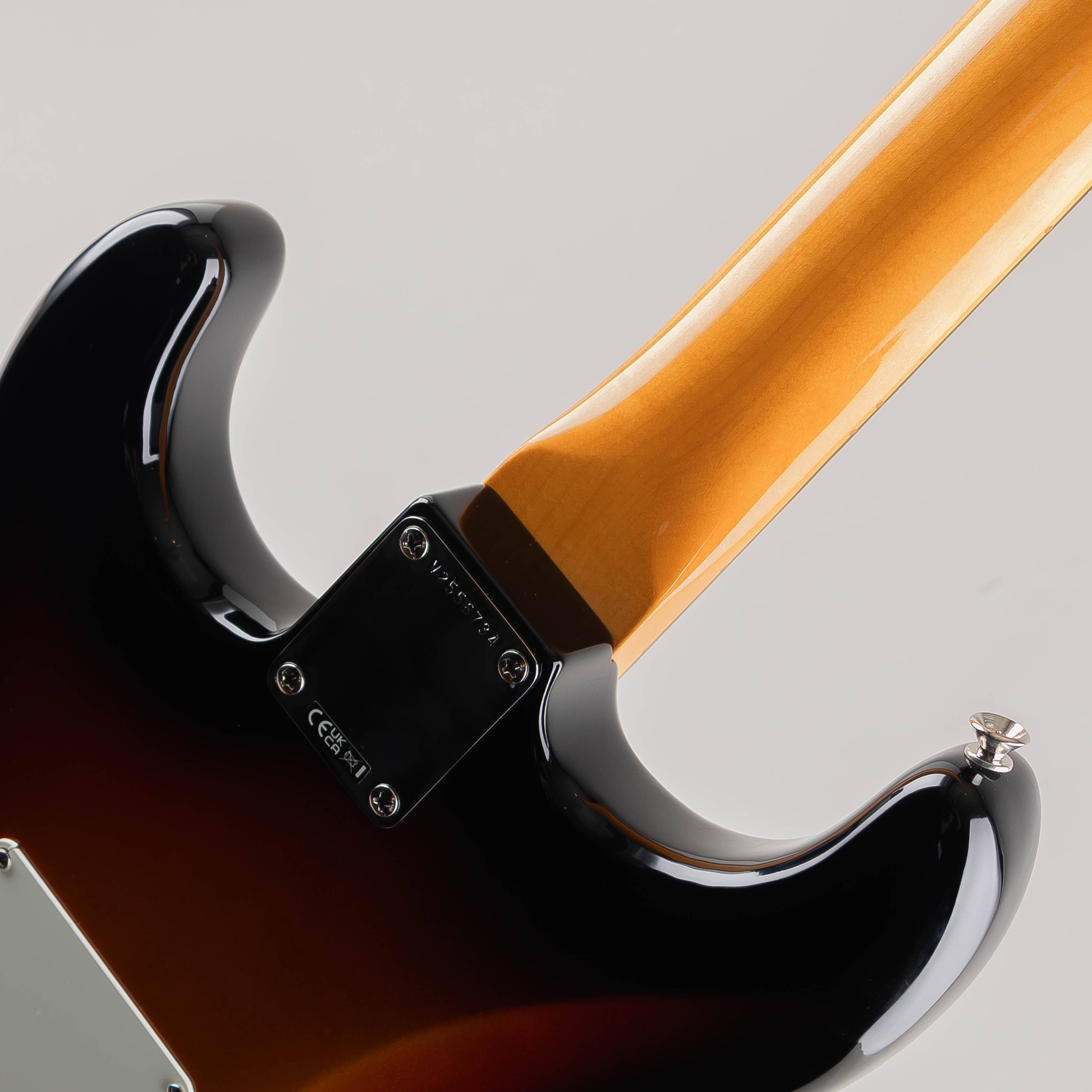 American Vintage II 1961 Stratocaster /3-Color Sunburst/Rosewood Fingerboard