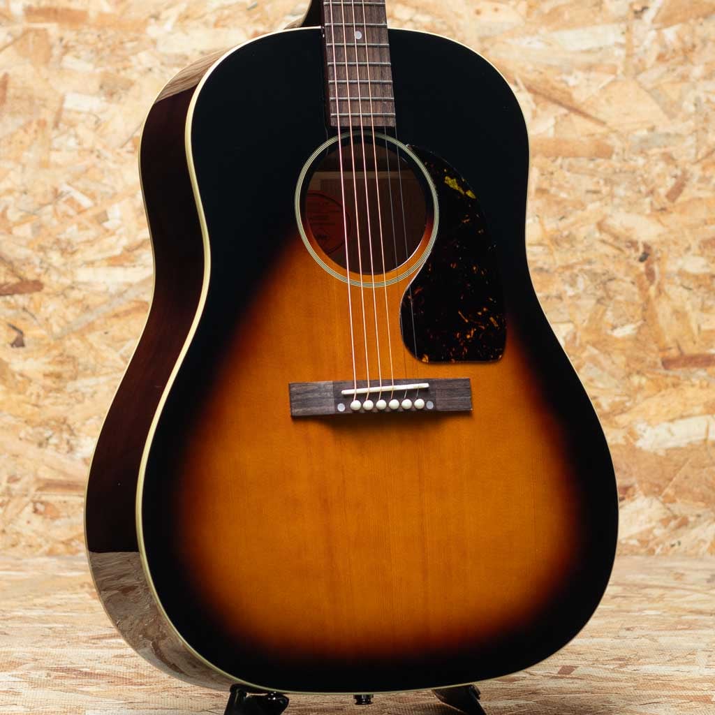 Inspired by Gibson Custom 1942 Banner J-45 Reissue VS