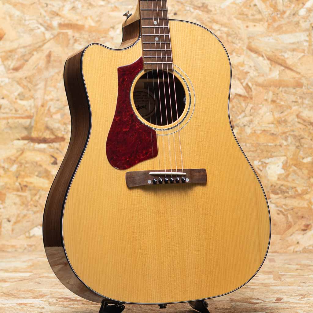 J-45 Walnut CEX AG LH 2017