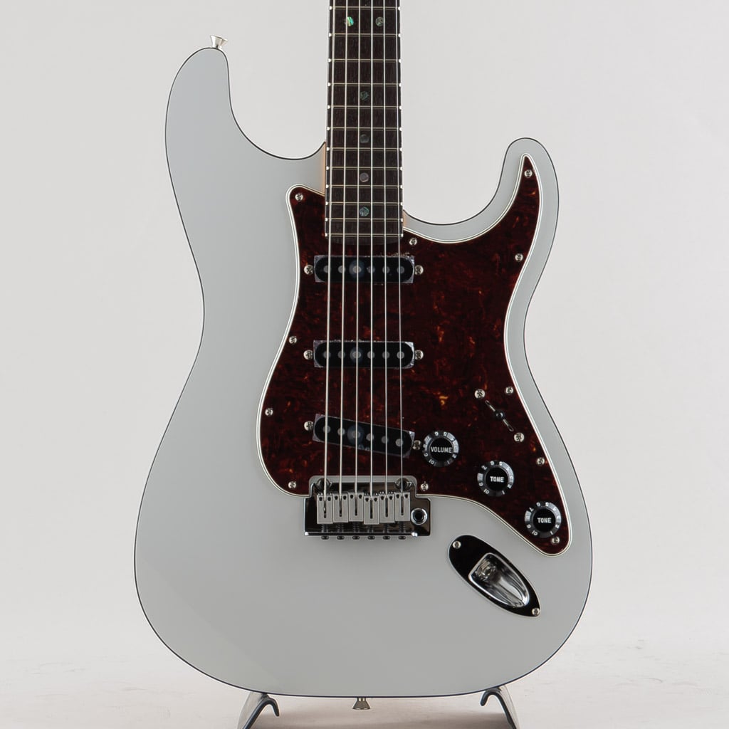 Made in Japan Limited Active Modern Stratocaster, Rosewood Fingerboard, Feather Gray