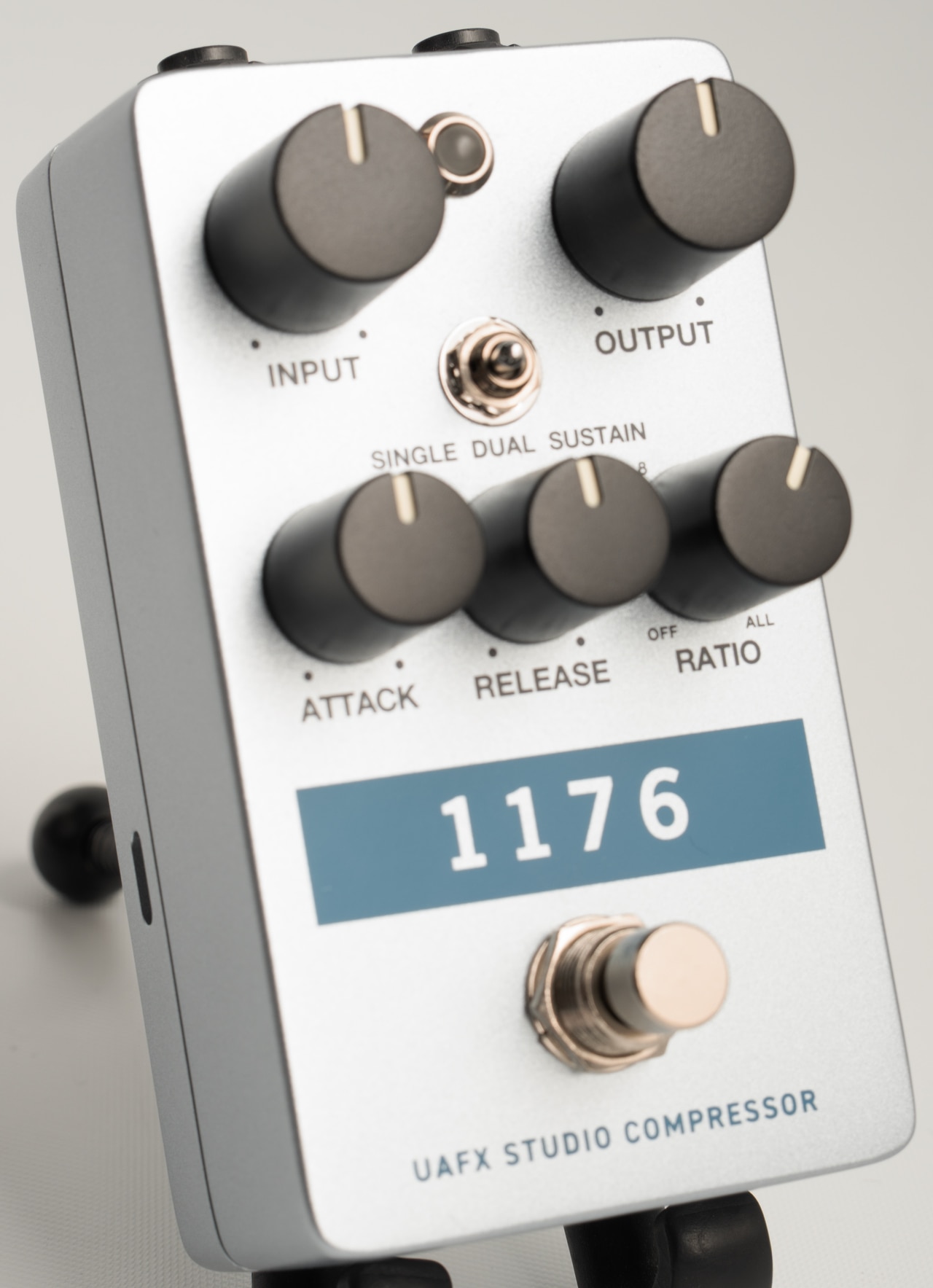 UAD 1176 スタジオ コンプレッサー　ギター エフェクター UAFX 1176 Studio Compressor: エフェクター｜三木楽器公式通販サイト