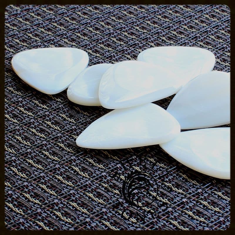 SHELL TONES - Freshwater Mother of Pearl (1枚入り) Freshwater Mother of Pearl (1枚入り) 梅田店