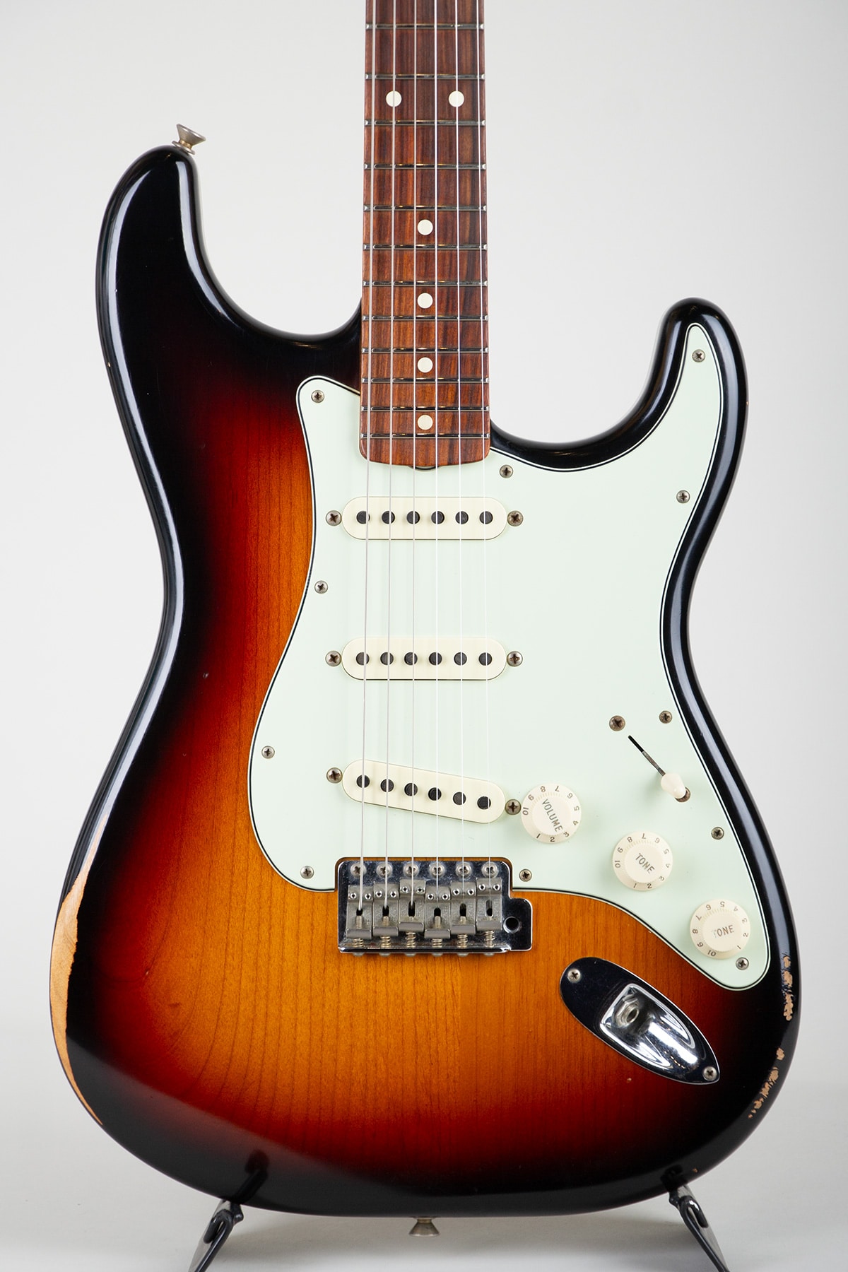 Road Worn 60s Stratocaster 3-Color Sunburst 2017