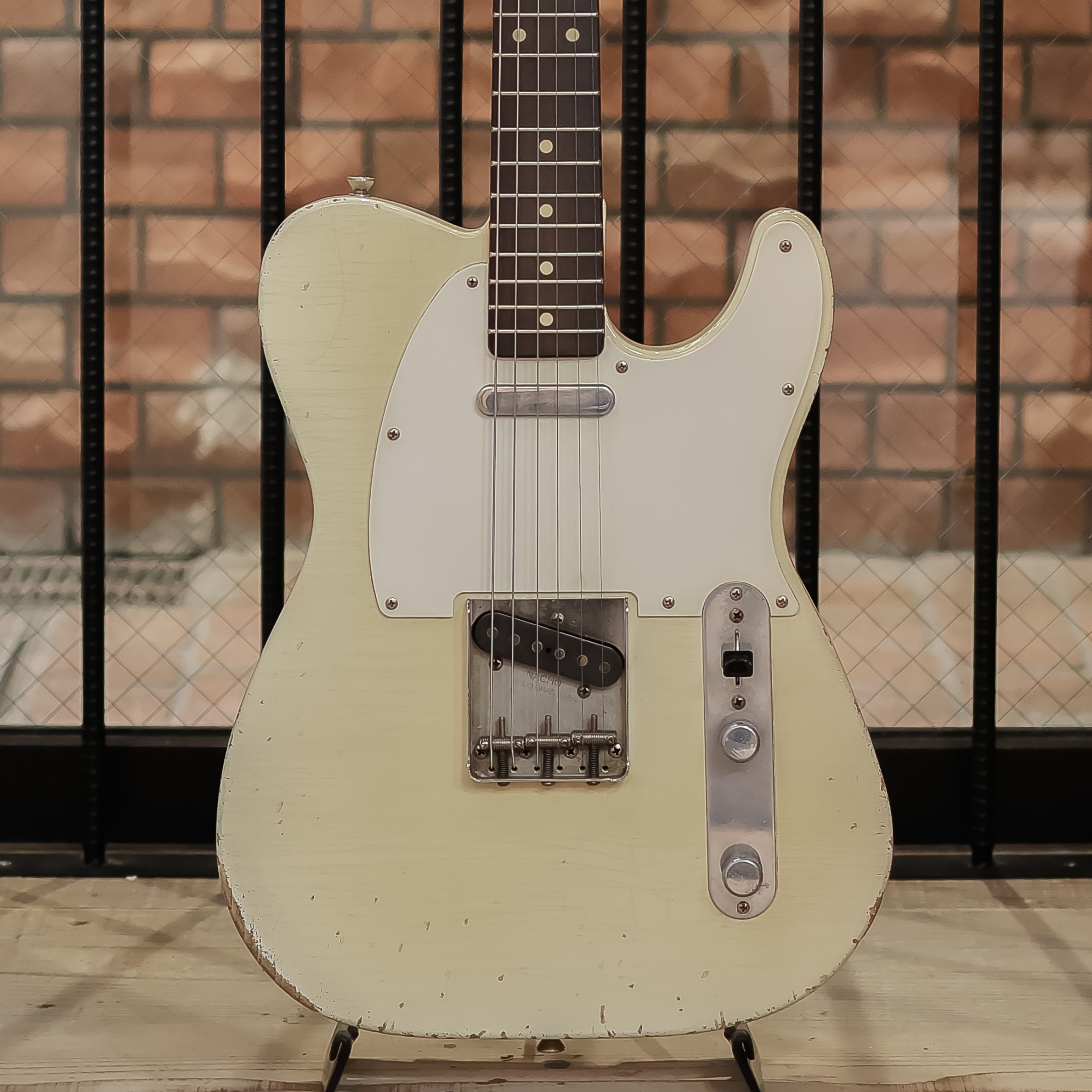 Early 60s Whiteguard #44281 Medium Aging Blonde Rosewood FB Medium