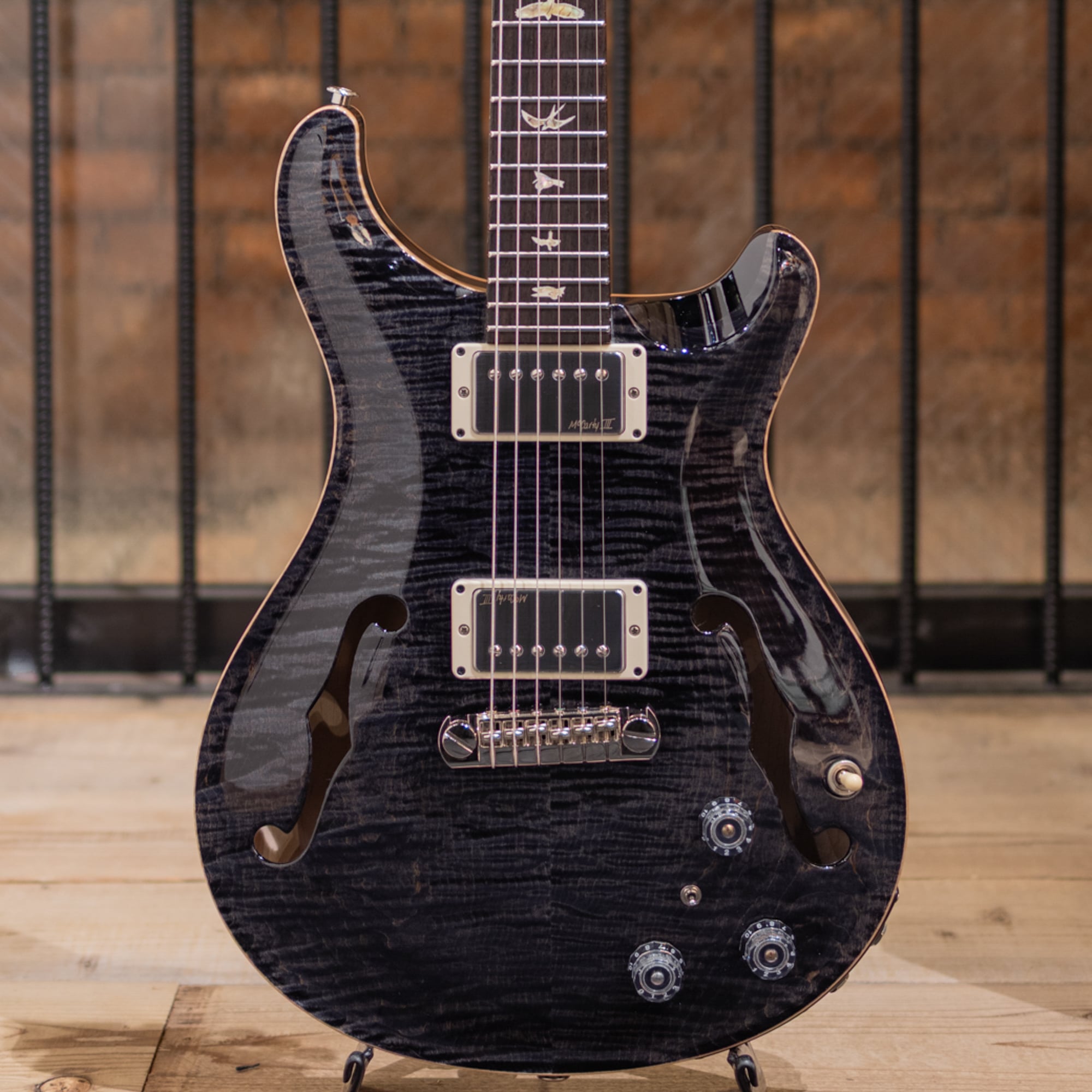 Hollowbody II Piezo Gray Black / 2025
