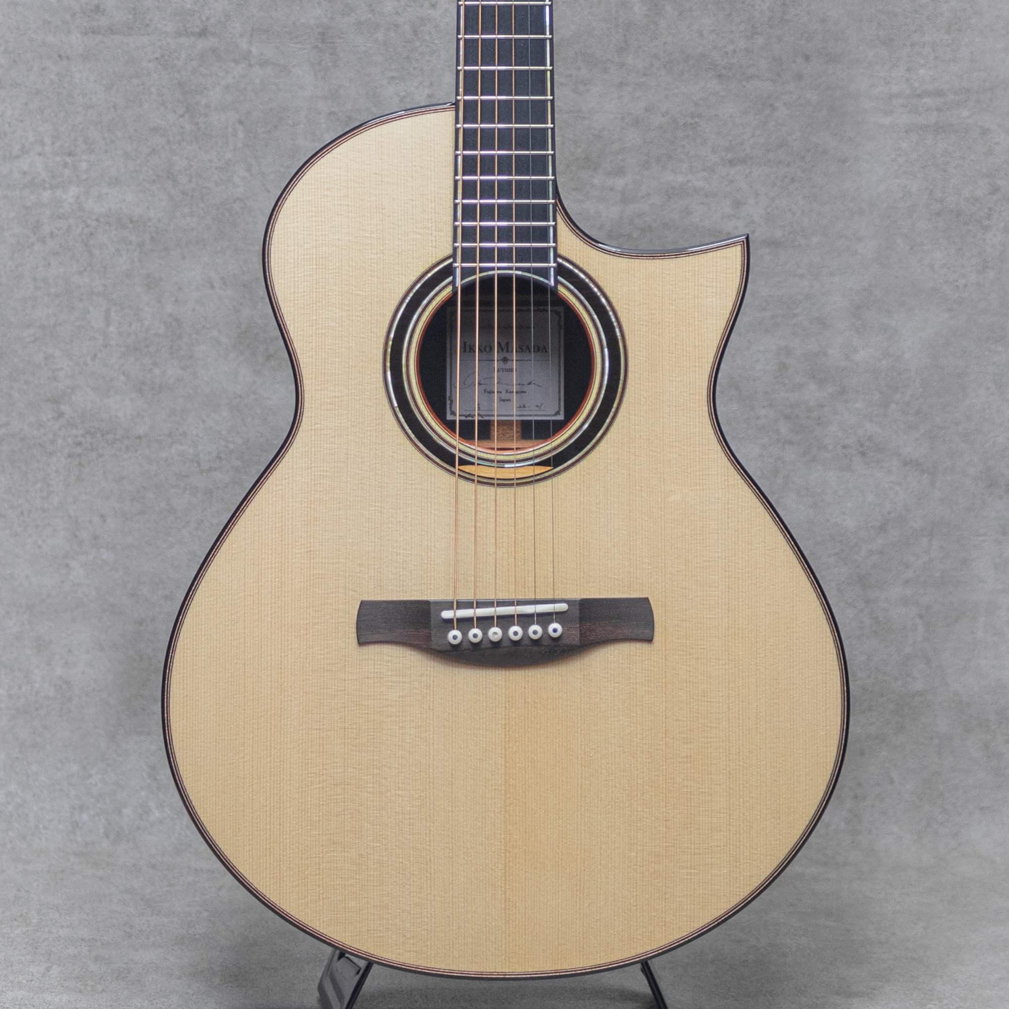 Model A Cutaway German Spruce / African Blackwood