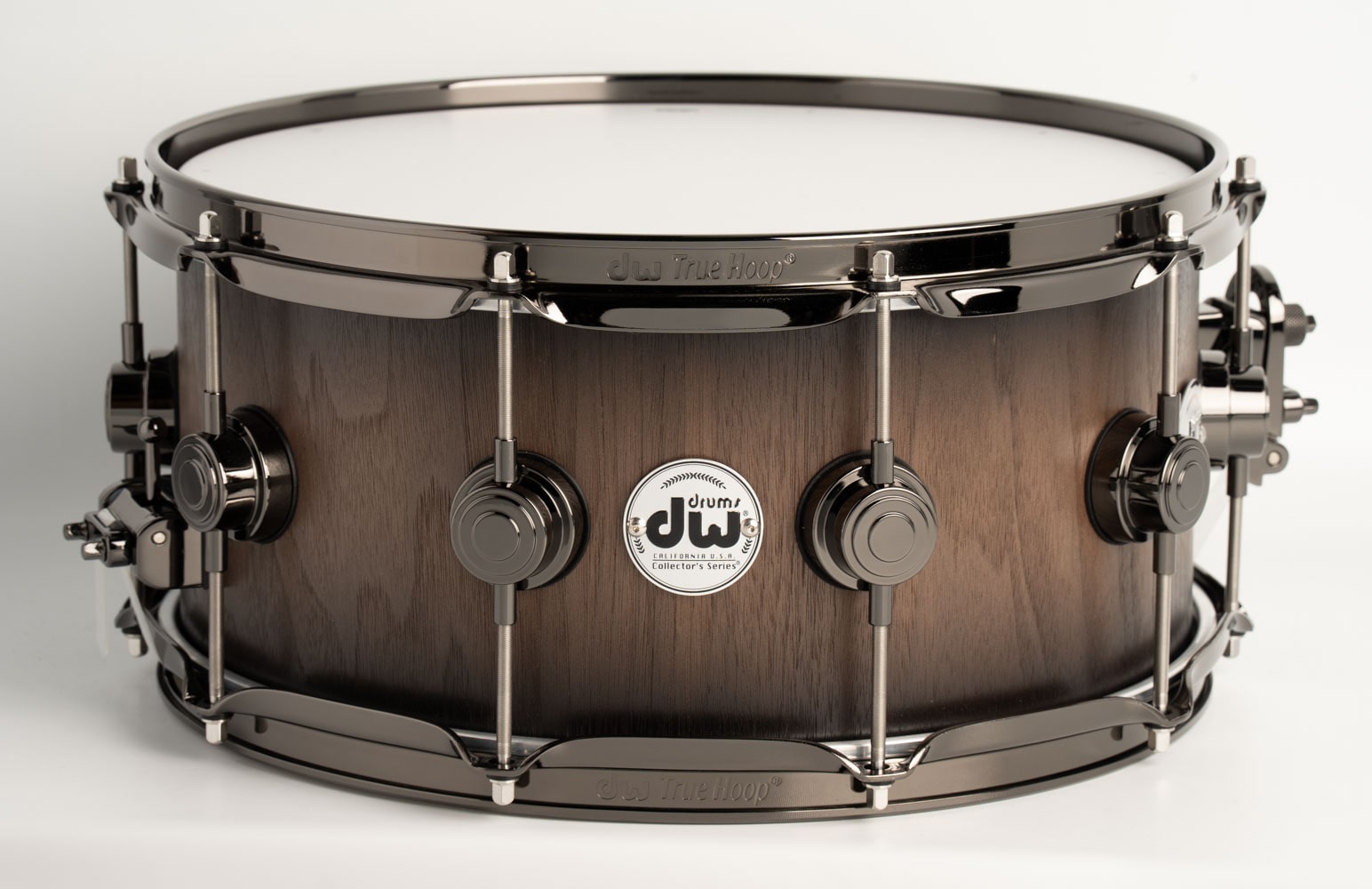 DR936514SSN692 / Collector's Pure Walnut Natural To Quick Ebony Burst