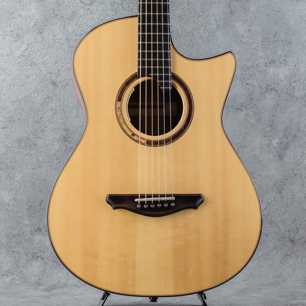 OO-cw 12Fret German Spruce & Sacha Rosewood