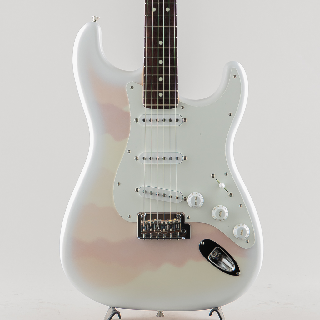 Made in Japan Hybrid II 2026 Collection Stratocaster Misty Satin/Yellow Mist/Rosewood Fingerboard