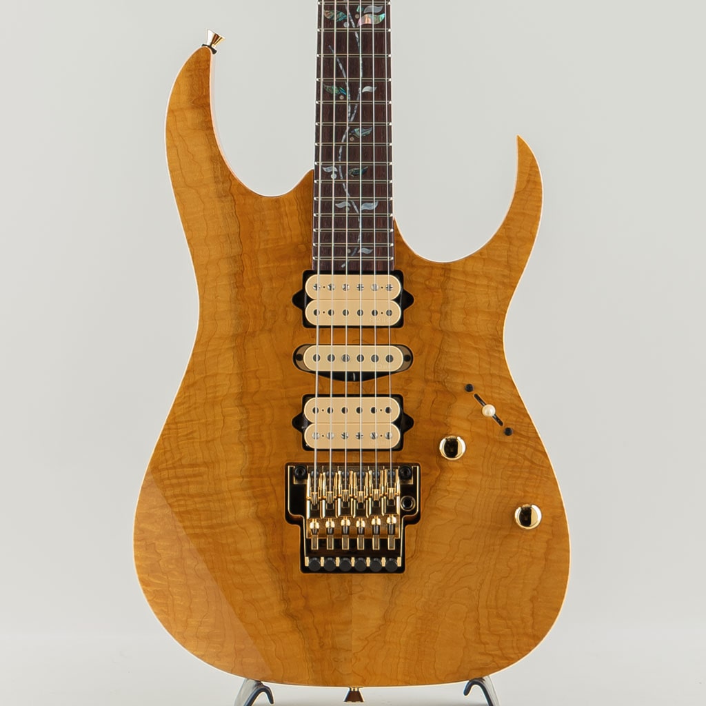 RG8570EM / Natural