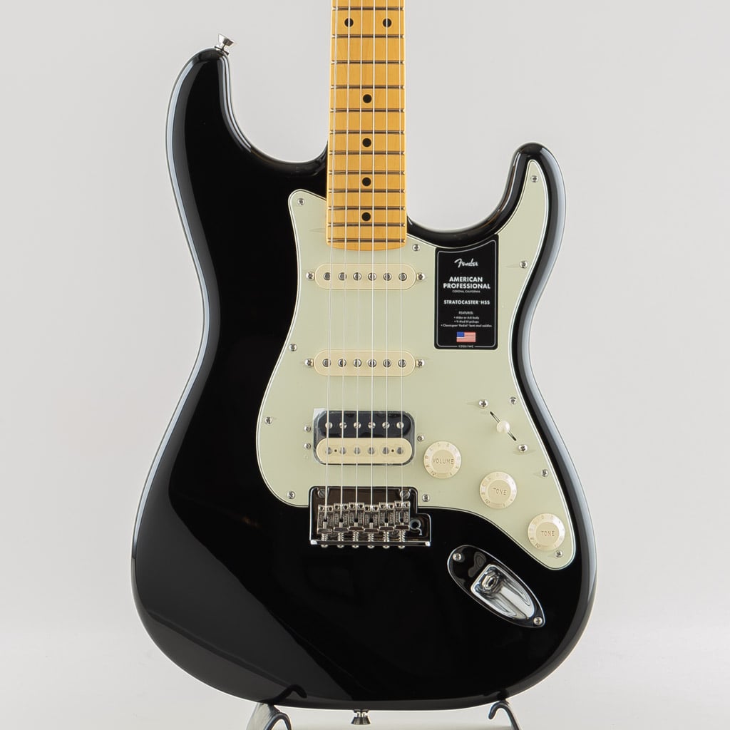 American Professional Stratocaster HSS, Maple Fingerboard, Black