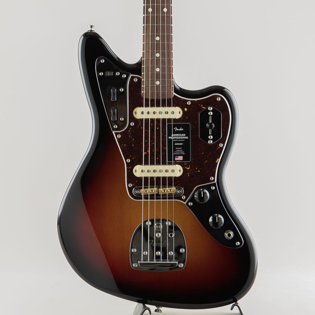 American Professional Jaguar, Rosewood Fingerboard, 3-Color Sunburst