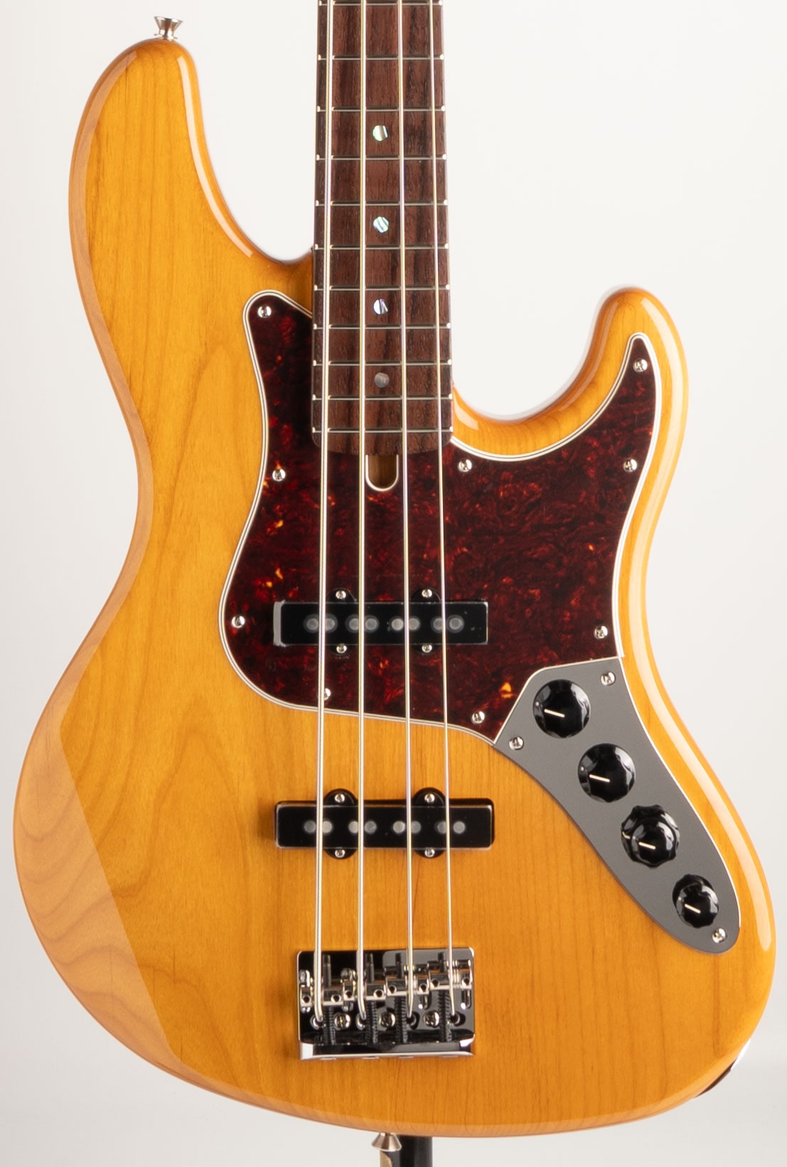  Made in Japan Active Modern Jazz Bass / Vintage Natural