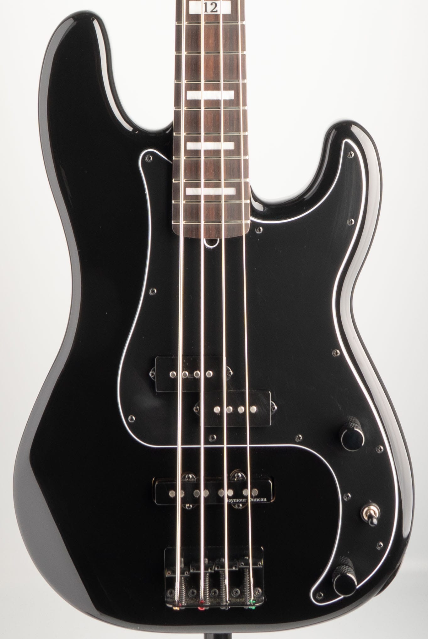 Duff McKagan Deluxe Precision Bass / Black