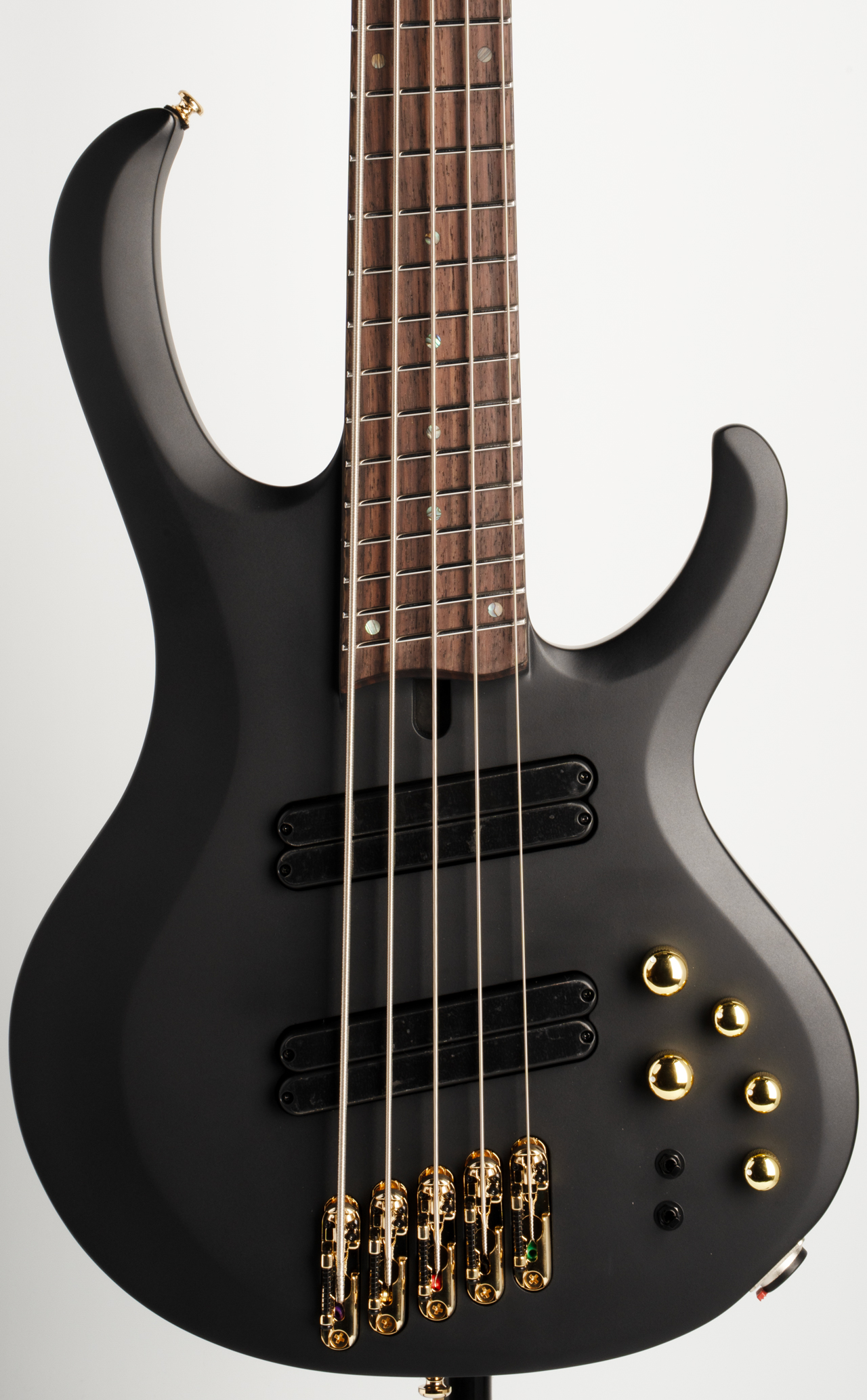 BTB605LM-BKF / Black Flat