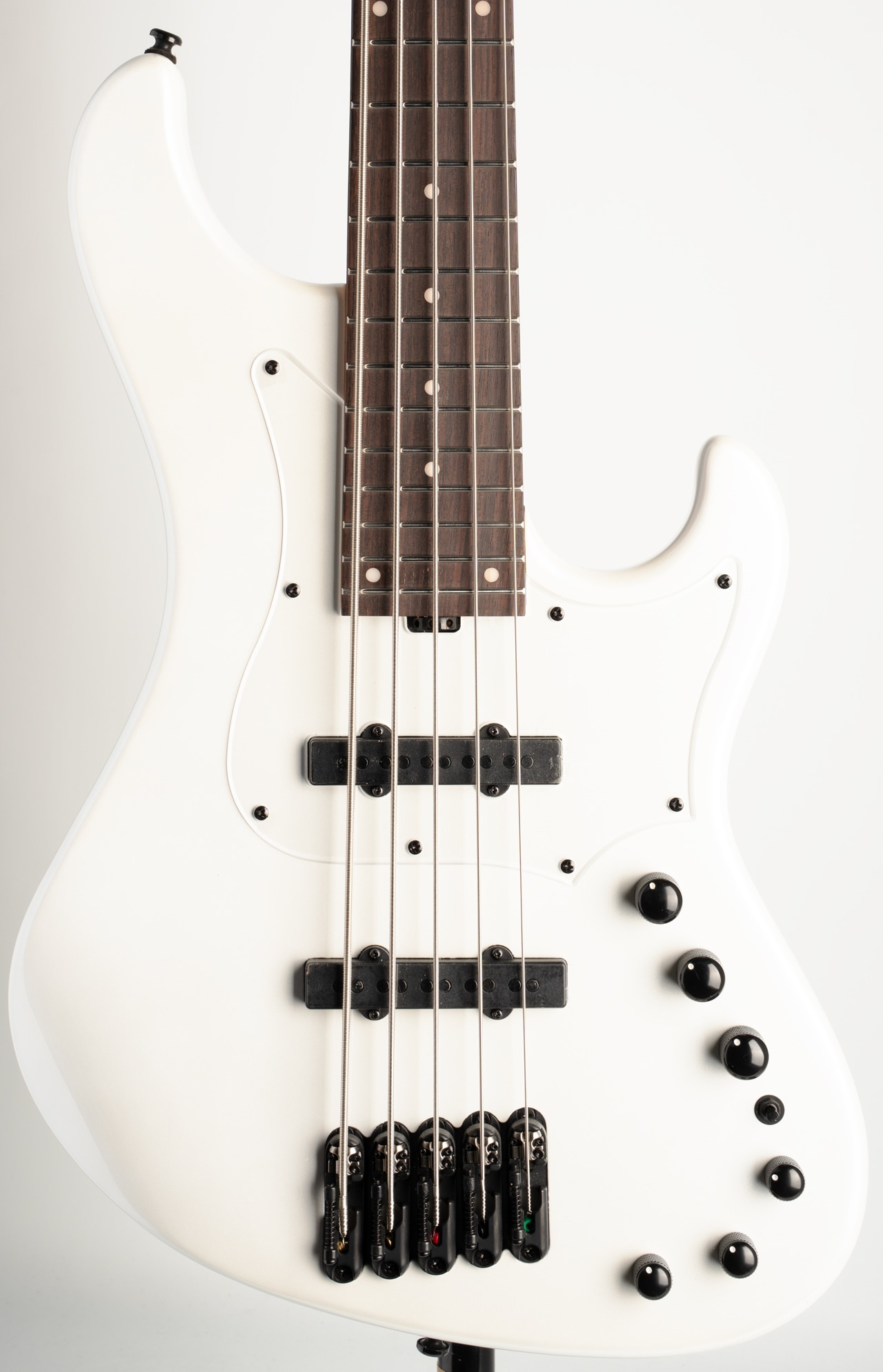 MDM1005-PW / Pearl White