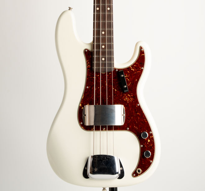 Master Built Series 1960 Precision Bass Olympic White CC by Austin Macnutt