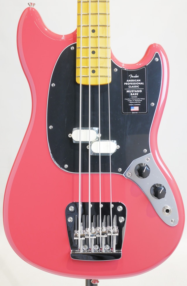 American Professional Classic Mustang Bass Faded Dakota Red
