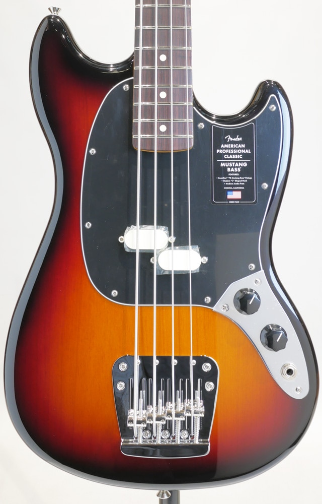 American Professional Classic Mustang Bass 3-Color Sunburst