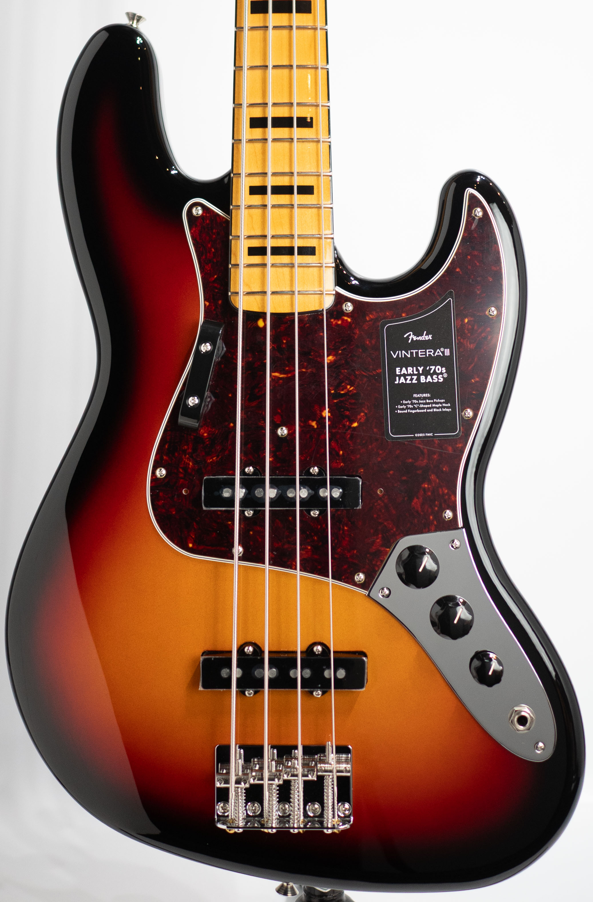 Vintera III Early '70s Jazz Bass / 3-Color Sunburst