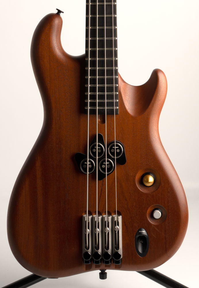 GARLAND BASS 4st