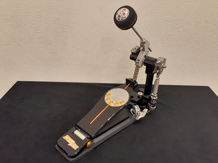【中古品】限定ペダル DEMON BLACK SINGLE PEDAL P-3000C/B [専用ソフトケース付]
