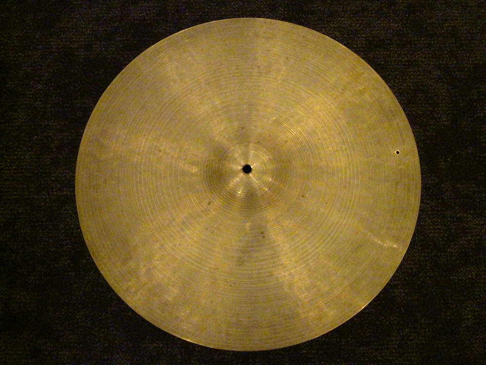 【委託品/VINTAGE】1967-77' K Zildjian Istanbul 18" Medium Thin Crash New Stamp 1,327g 1Rivet Hole