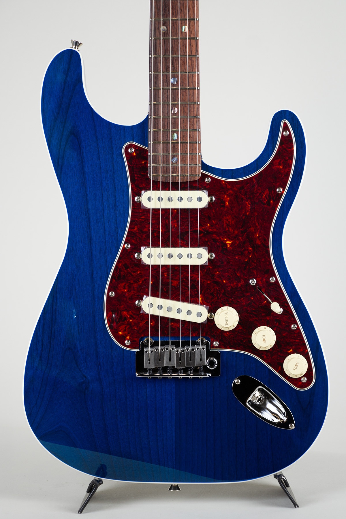 Made in Japan Limited Active Modern Stratocaster RW Sapphire Blue Trans