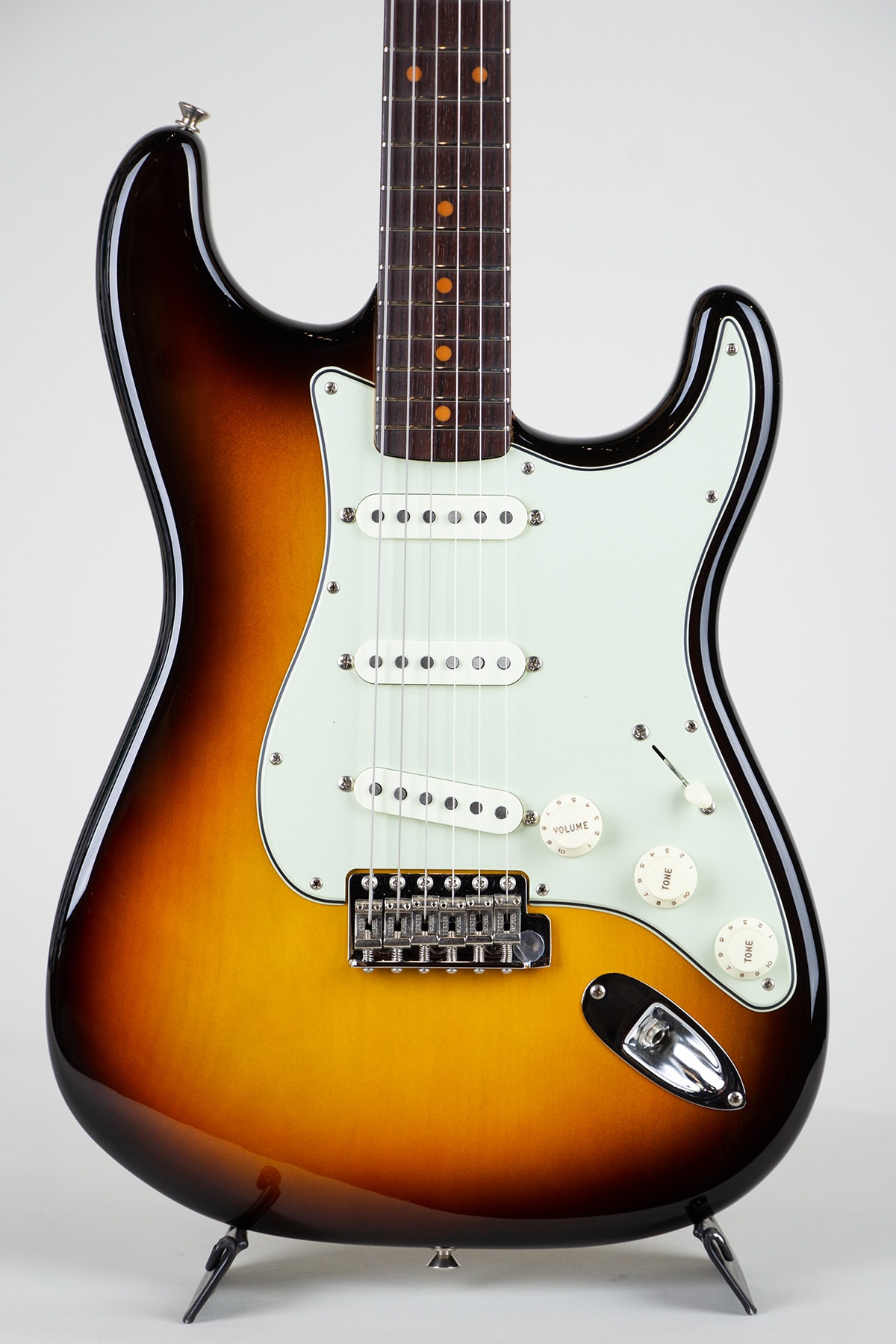 New American Vintage 59 Stratocaster Rosewood Fingerboard 3-Color Sunburst 2012