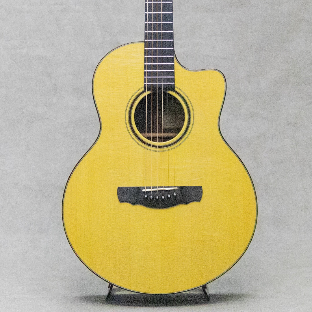 Paradiso Grand Concert Cutaway European Spruce / 2015