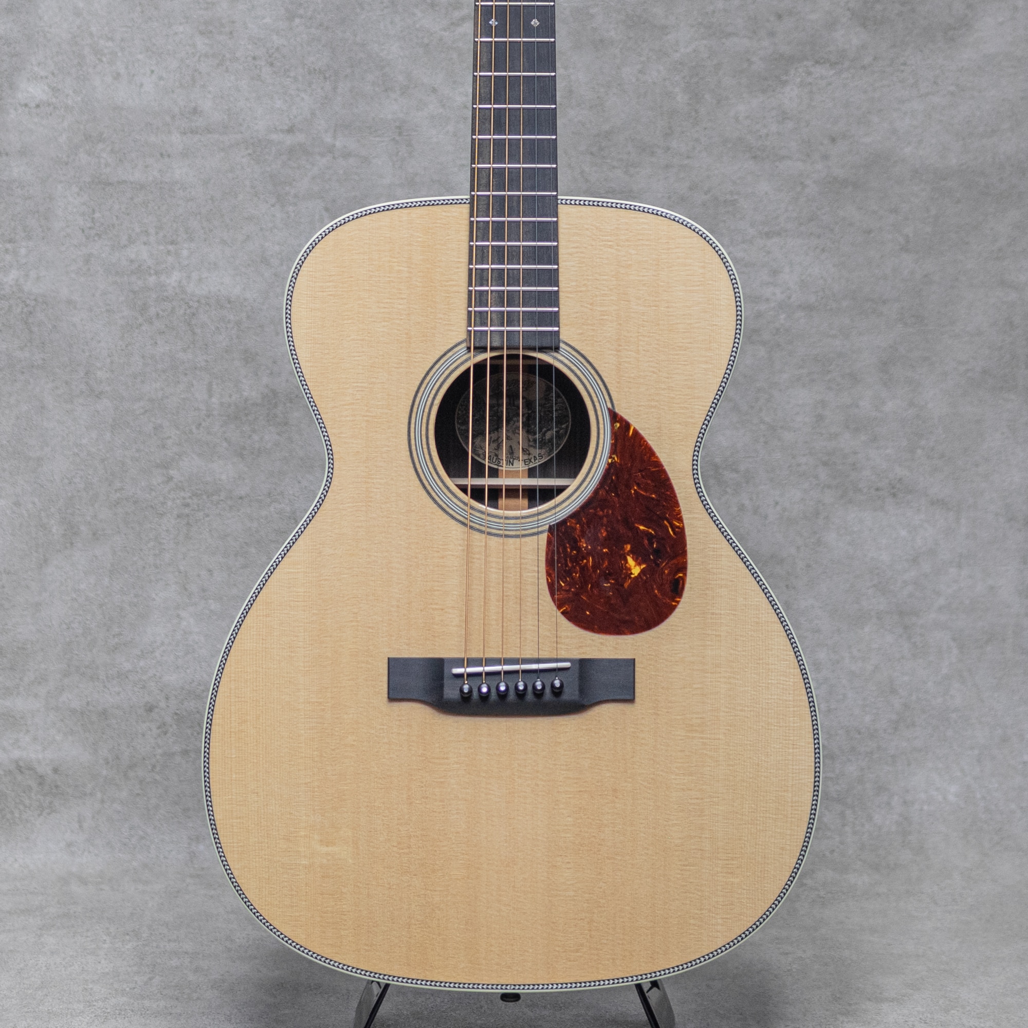OM2H Q Sitka Spruce