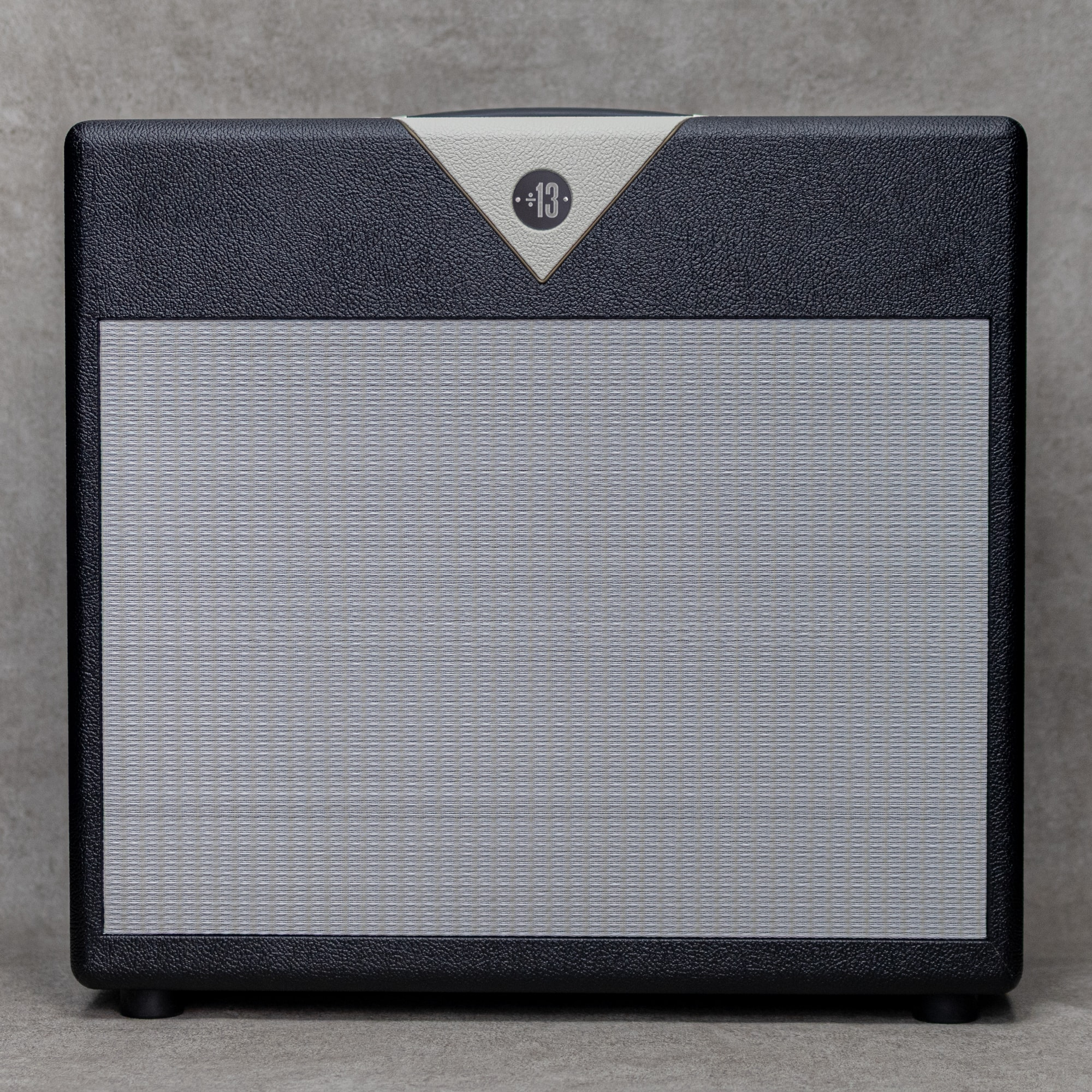 CJ11 11W Combo Black/Cream