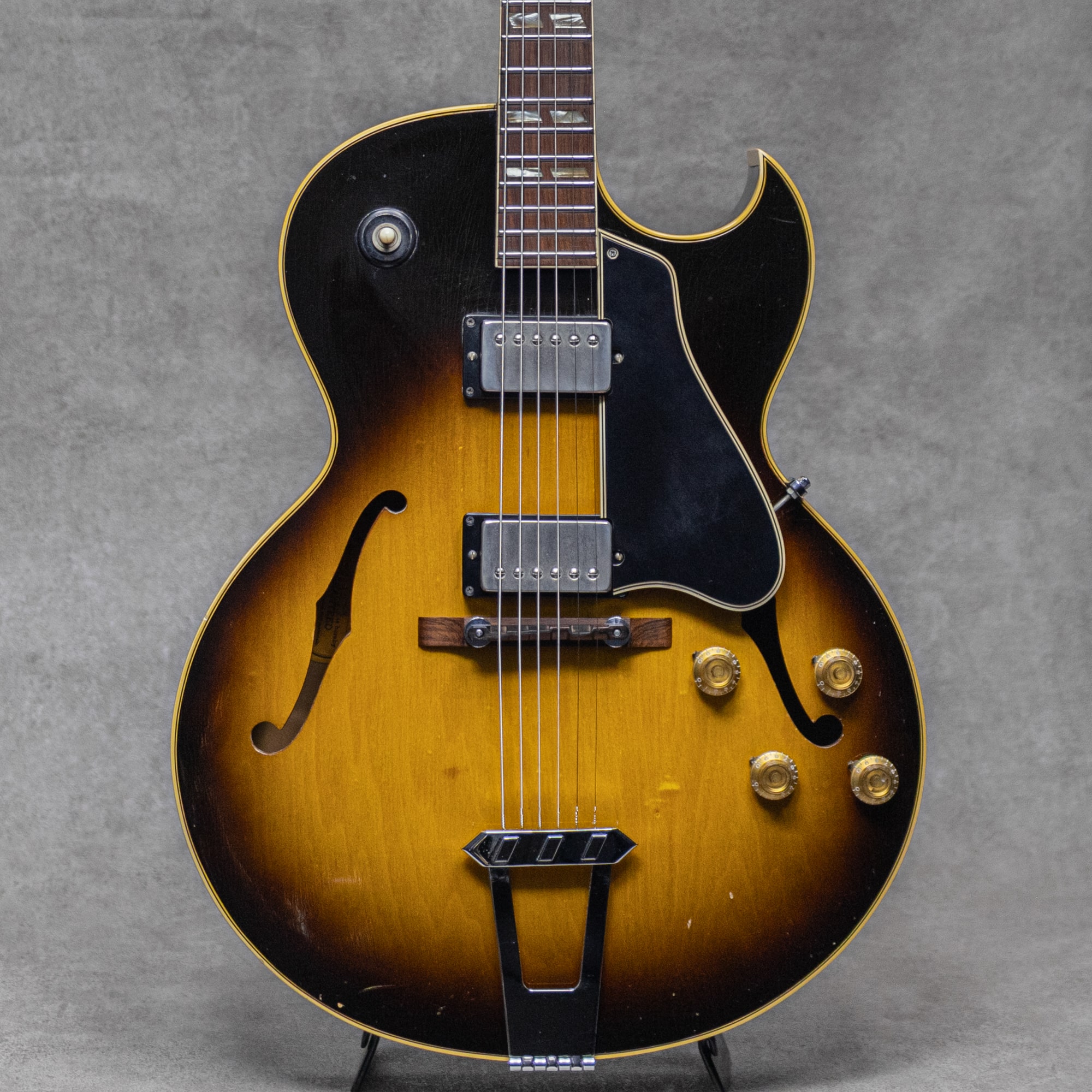 ES-175D Sunburst / 1966