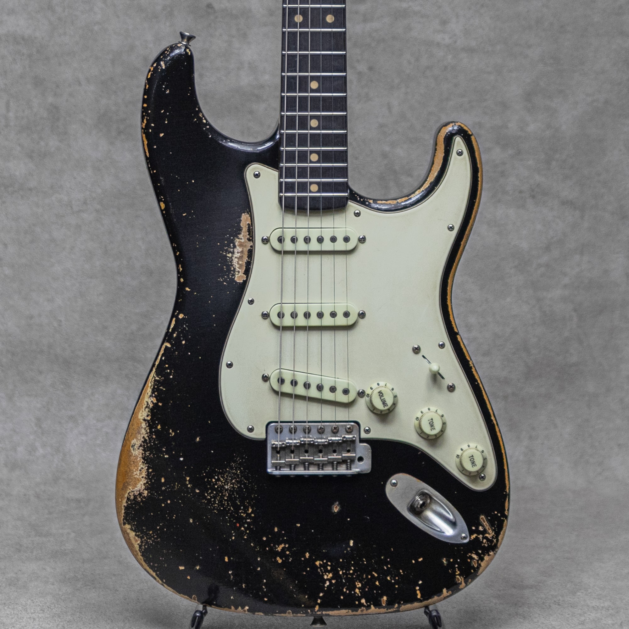 Early 60s Contour Body #44011 Super Heavy Aging Black Medium C Neck