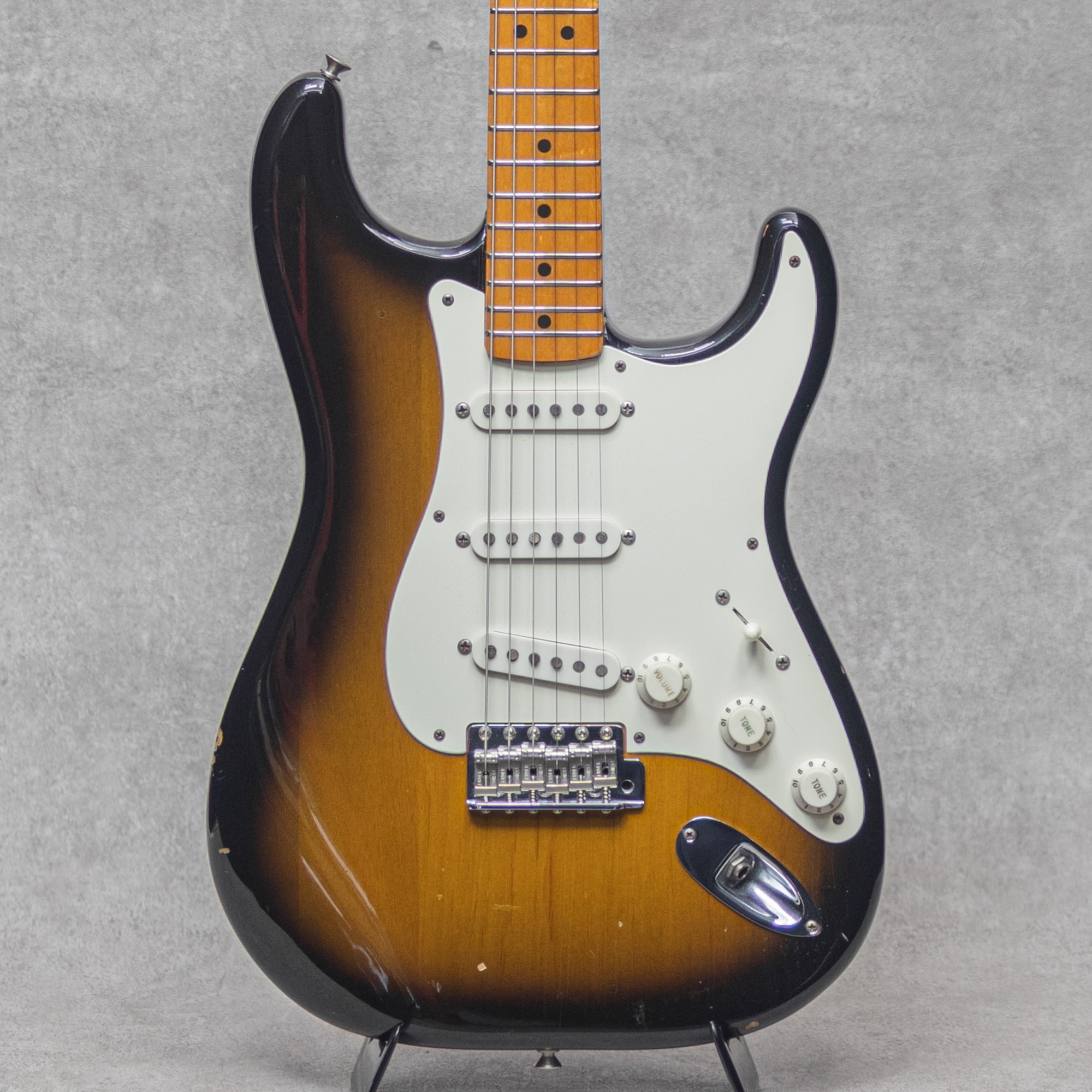Vintage '57 Stratocaster Sunburst 2-Color Sunburst / 1982